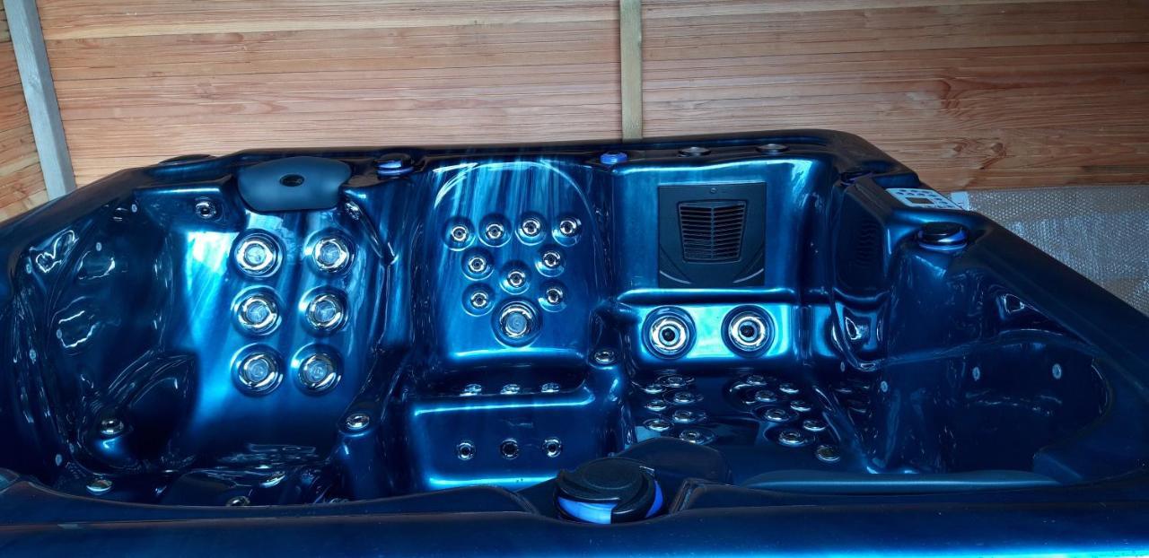 Roulotte Acces Privatif Spa Pauilhac Ngoại thất bức ảnh